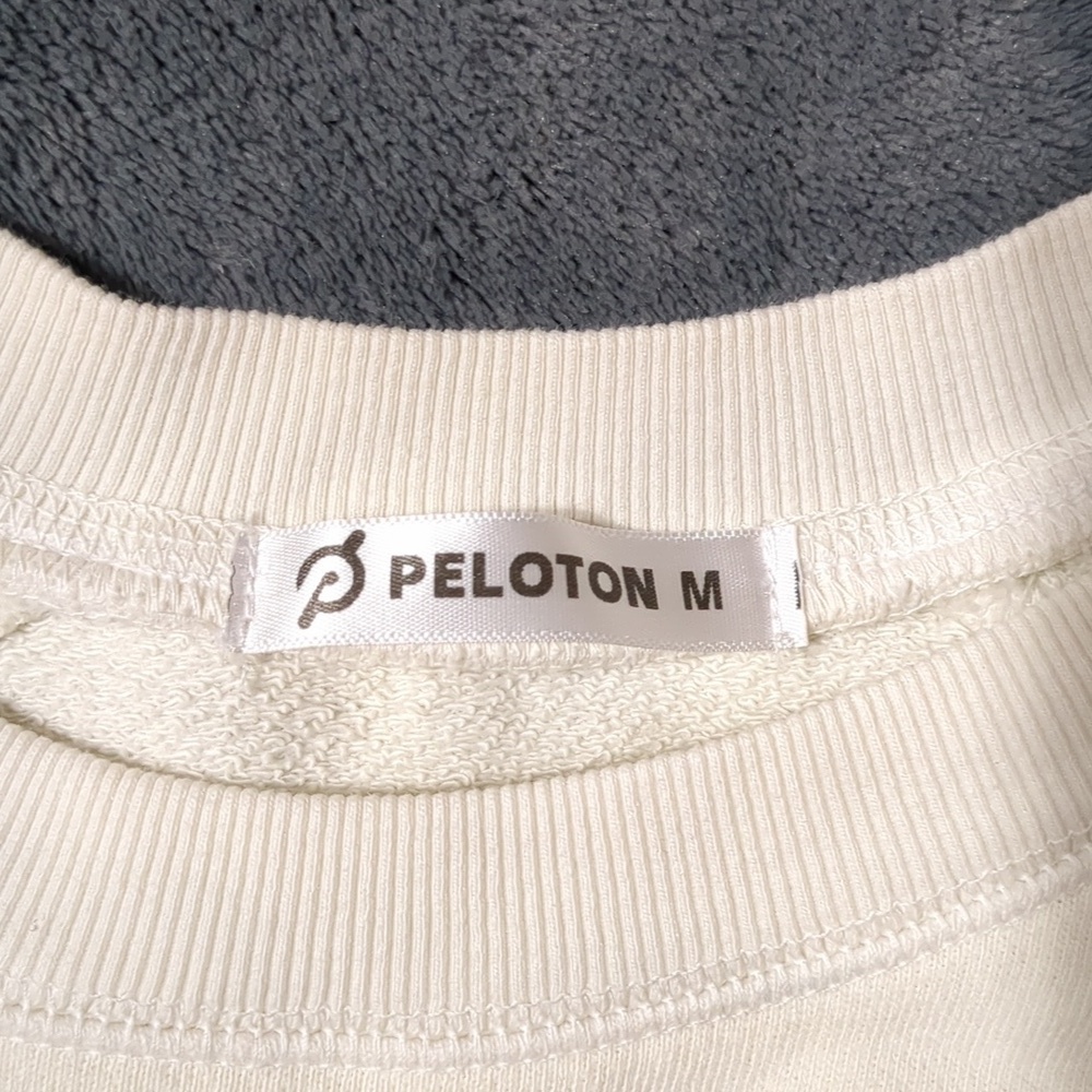 Peloton Floral oversized Everyday cream  Crewneck sweater size Medium - Picture 7 of 9